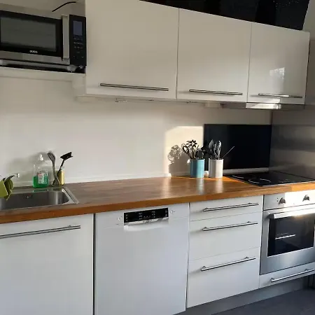 With Balcony Appartamento